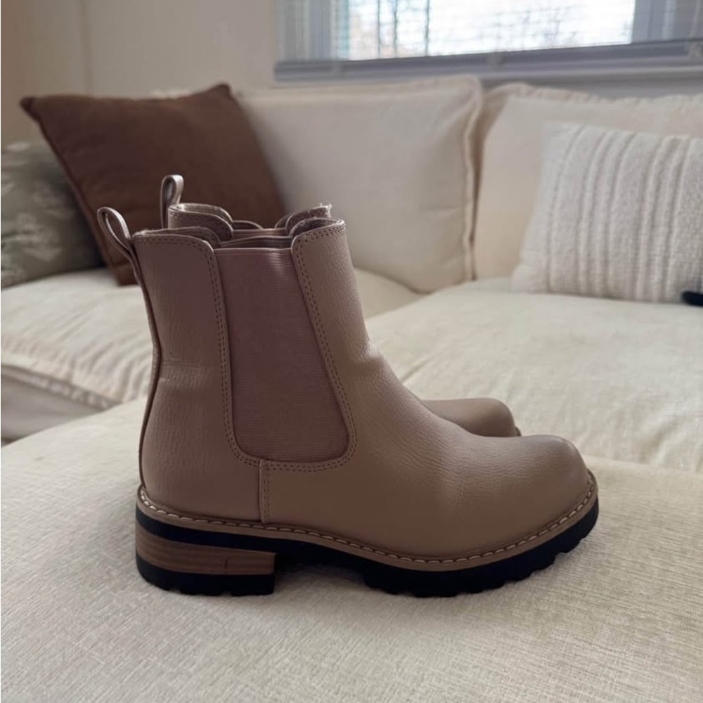 Women's Tan Ankle Boots